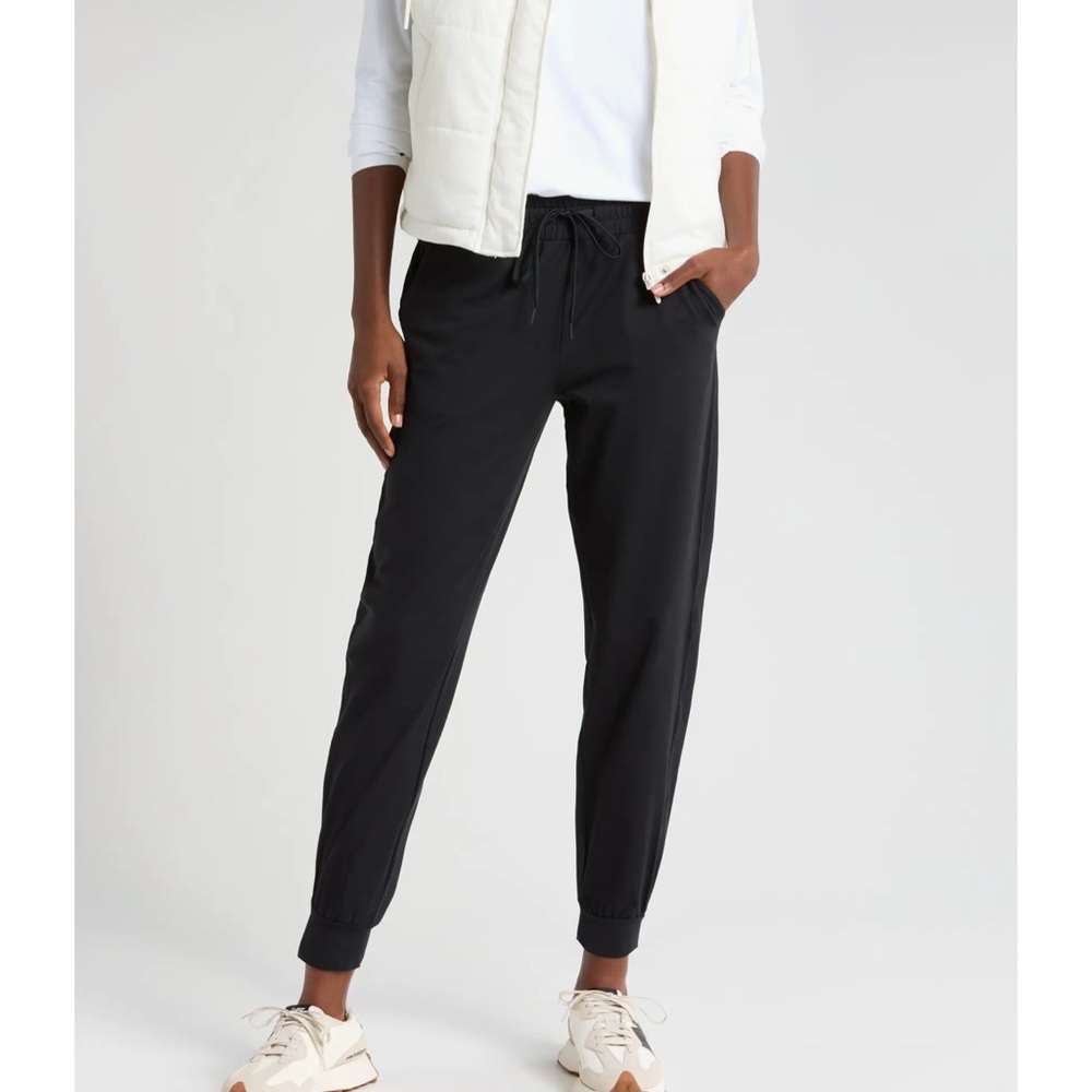 Zella Move In Pocket Joggers